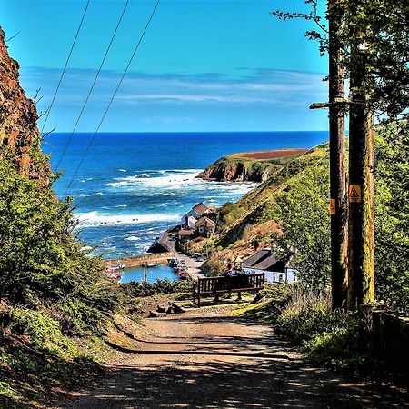 The First & Last Inn Eyemouth Bagian luar foto